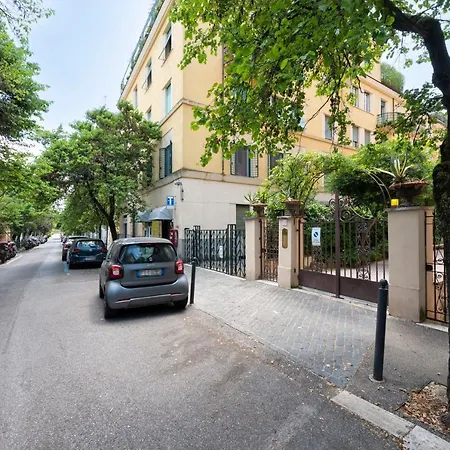 La Divina Duse * Rome